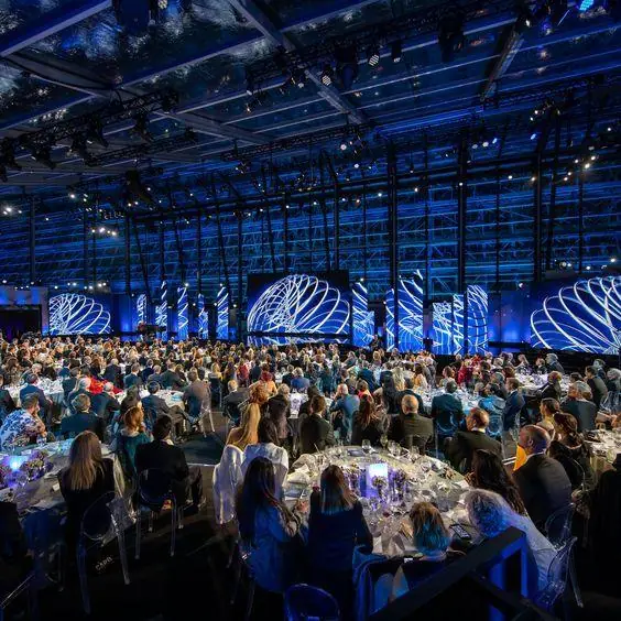 Dîner de gala lors d'un événement privé
